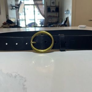 Aritzia leather belt Sz medium
